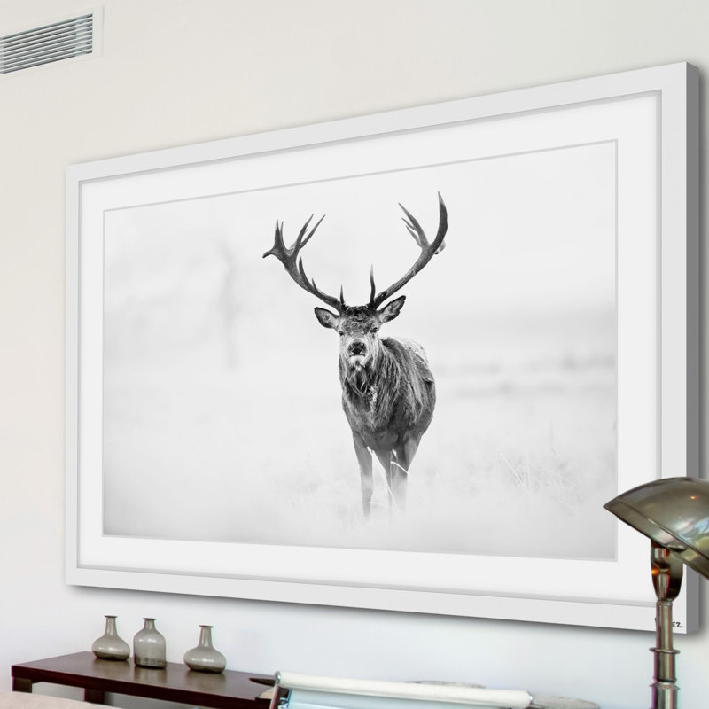 Elk Stare par Marmont Hill - reproduction de cadre photo, H 12 po x l 18 po x 1,5 po, Cadre blanc
