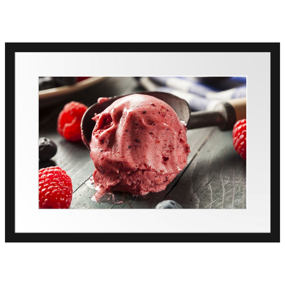 Gerahmtes Poster Köstliches Beeren Eis