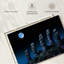 Lilie pleine lune sur statues Moai-107886952