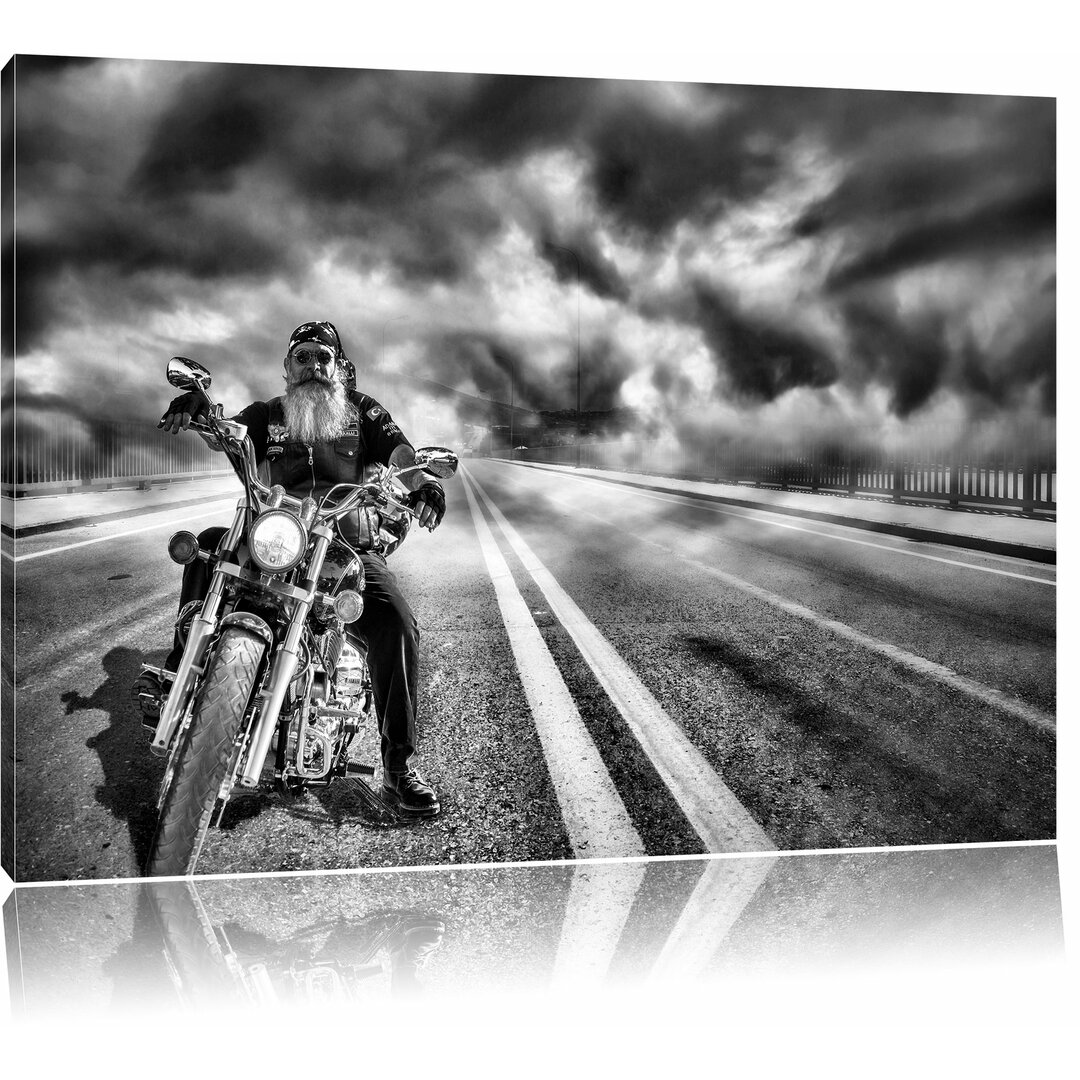 Leinwandbild Biker im Nebel auf Highway USA in Monochrom