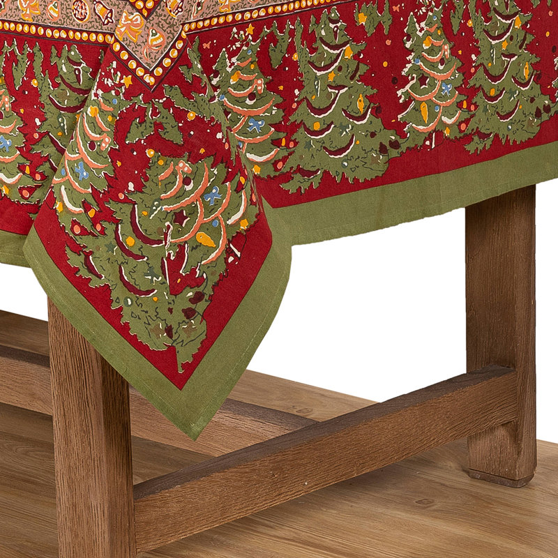 Noel Red and Green Floral 71x106 Tablecloth