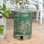 Poubelle vintage de 7,5 litres (2 gallons) à pédale avec couvercle, sac poubelle et poignée, style rustique.