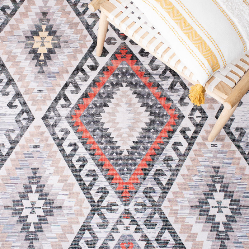 Annalee Hand Woven Southwestern Indoor/Outdoor Rug, Rectangle 5' x 8'