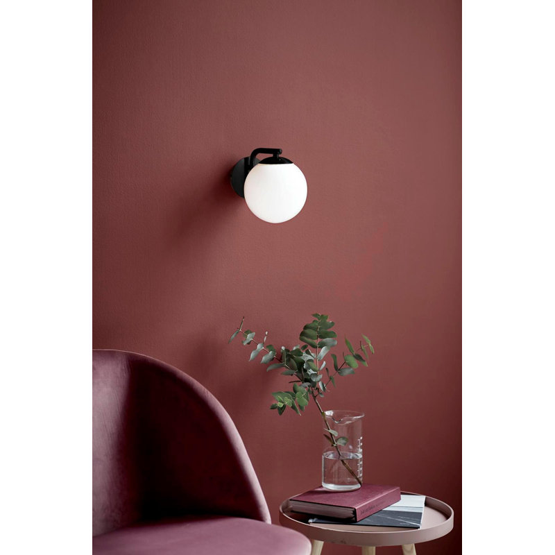 Choya Armed Sconce, Black