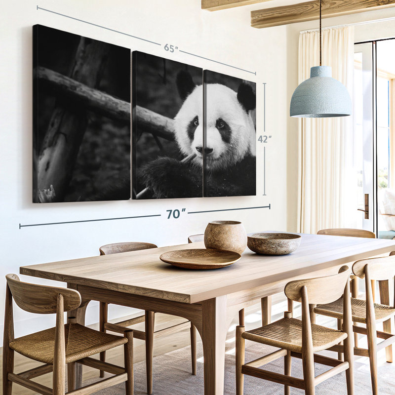 «Eating Giant Panda», 3 pièces sur toile, H 42 po x l 65 po x P 1,25 po