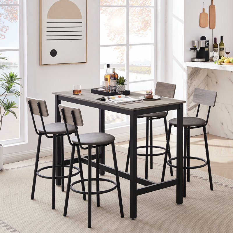 Table de bar de 61,6 cm de large avec 4 tabourets gris, siège confortable en PU, tabourets de style moderne gris. 117 cm de long x 87,4 cm de haut. Structure robuste en fer, assise rembourrée pour un confort optimal.