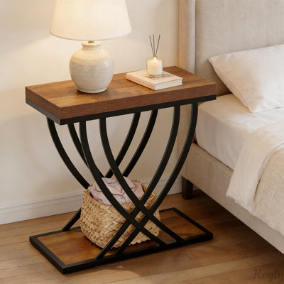 Table d'appoint industrielle à 2 niveaux avec plateau en grain de bois et structure en métal