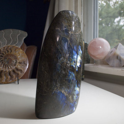 Tour de labradorite à rayures tigrées
