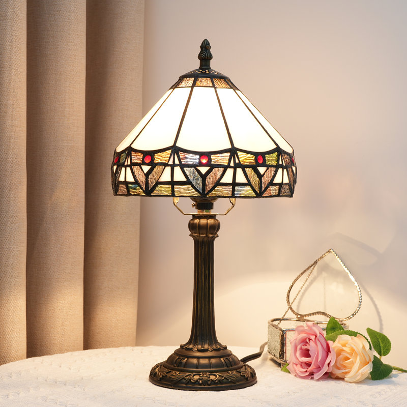 Lampe de table 14 po H Tiffany, Blanc