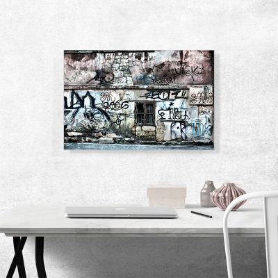 «Graffiti on Broken Wall», reproduction de photo sur toile tendue