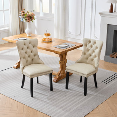 Ensemble de 2 chaises de salle à manger French Country en cuir synthétique de qualité supérieure à dossier haut avec capitonnage à boutons, garniture cloutée et pieds en bois massif pour la cuisine