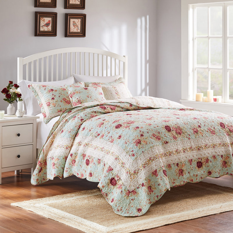 Blue Twin Cotton Reversible Floral Quilt Set