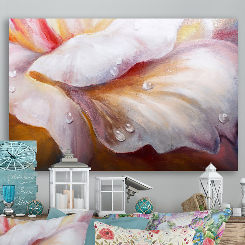 «Creative Waterdrop On Beige Flowers IV», reproduction sur toile flottante, H 8 po x l 12 po x P 1 po, Toile tendue