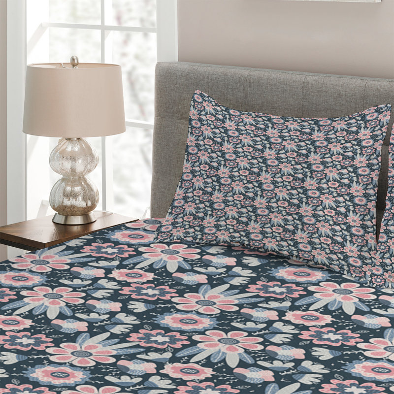 Flower Polyester Floral Coverlet, King Bedspread + 2 Shams