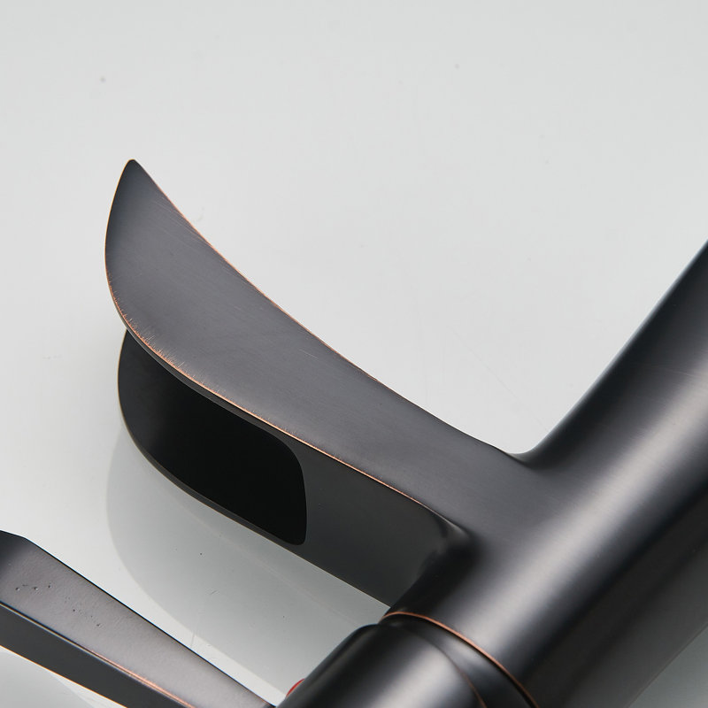 Single-handle Bathroom Faucet with Drain Assembly, Oil Rubbed Bronze