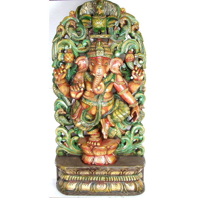 Ganesha dansant avec auréole de feuillage vert et paons