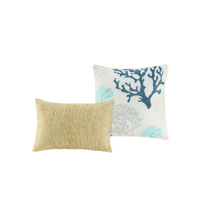 Loaiza Coastal Polyester Standard Animal Print Quilt, Twin Quilt + 1 Standard Sham + 2 Throw Pillows