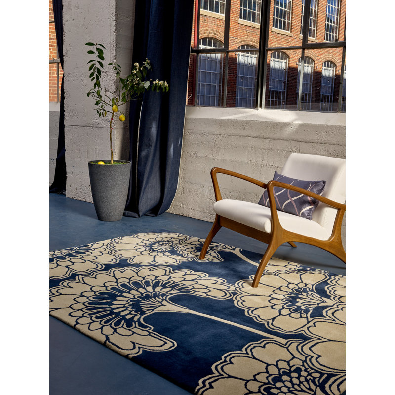 Hand Tufted Wool Floral Area Rug in Midnight/Beige, Rectangle 8'2" x 11'6"