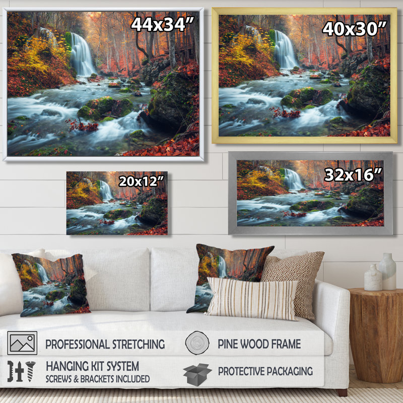 Autumn Mountain Waterfall Long View - Reproduction de photo sur toile tendue, H 34 po x l 44 po, Toile tendue, Sans cadre