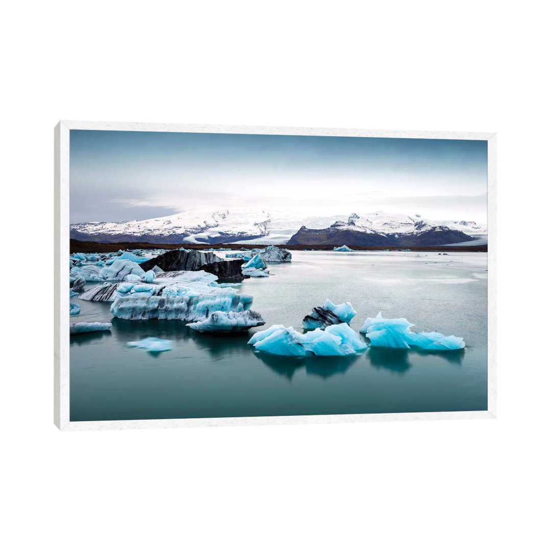 Jokulsarlon Gletscherlagune II von Susanne Kremer - Galerie-verpackte Leinwand Giclée auf Leinwand