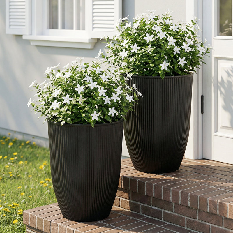 PE Tapered Round Pot Planters Set, Black