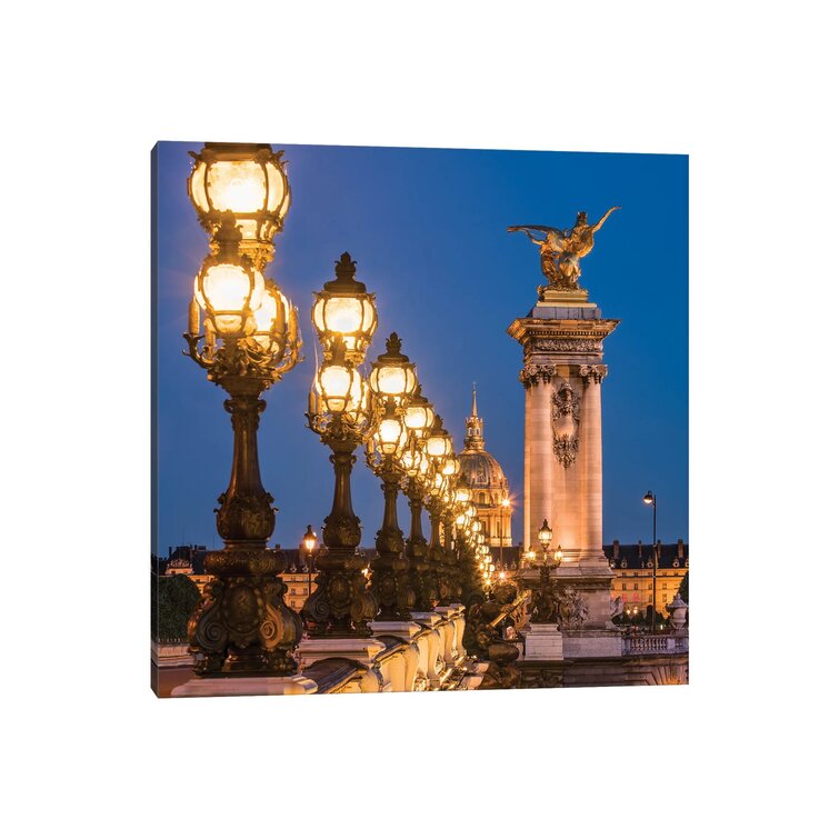 Bless international Pont Alexandre III And Les Invalides At Night On ...