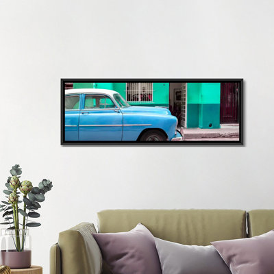 «Cuba Fuerte Collection Panoramic - Vintage Blue Car of Havana» par Philippe Hugonnard, impression sur toile tendue