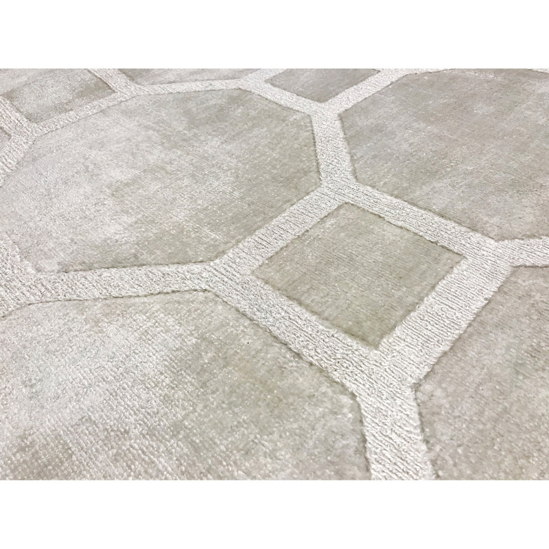 Geometric Area Rug in Ivory