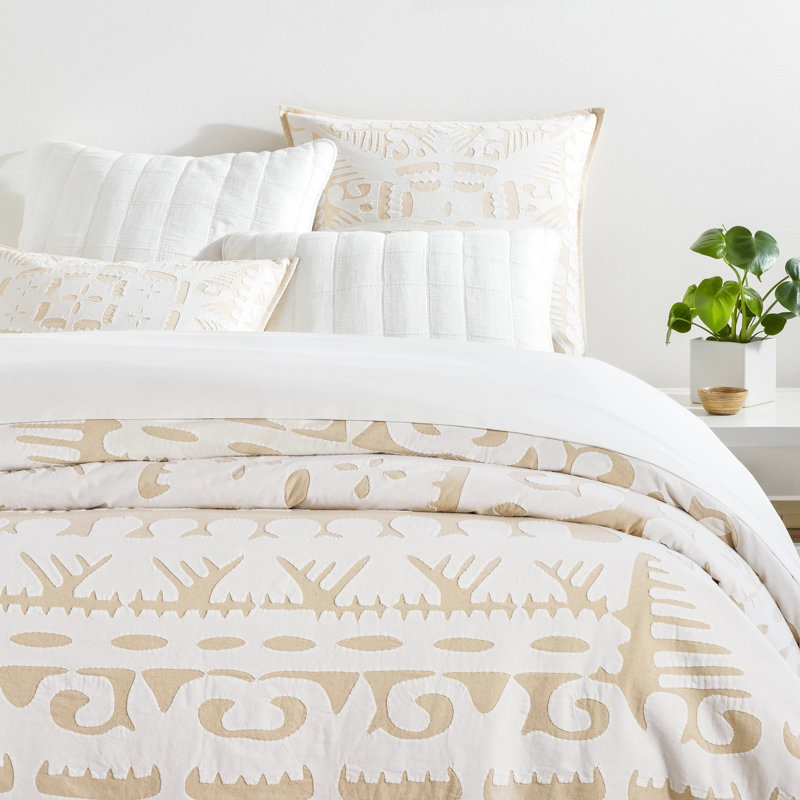 Monet White Quilted Cotton Standard Sham