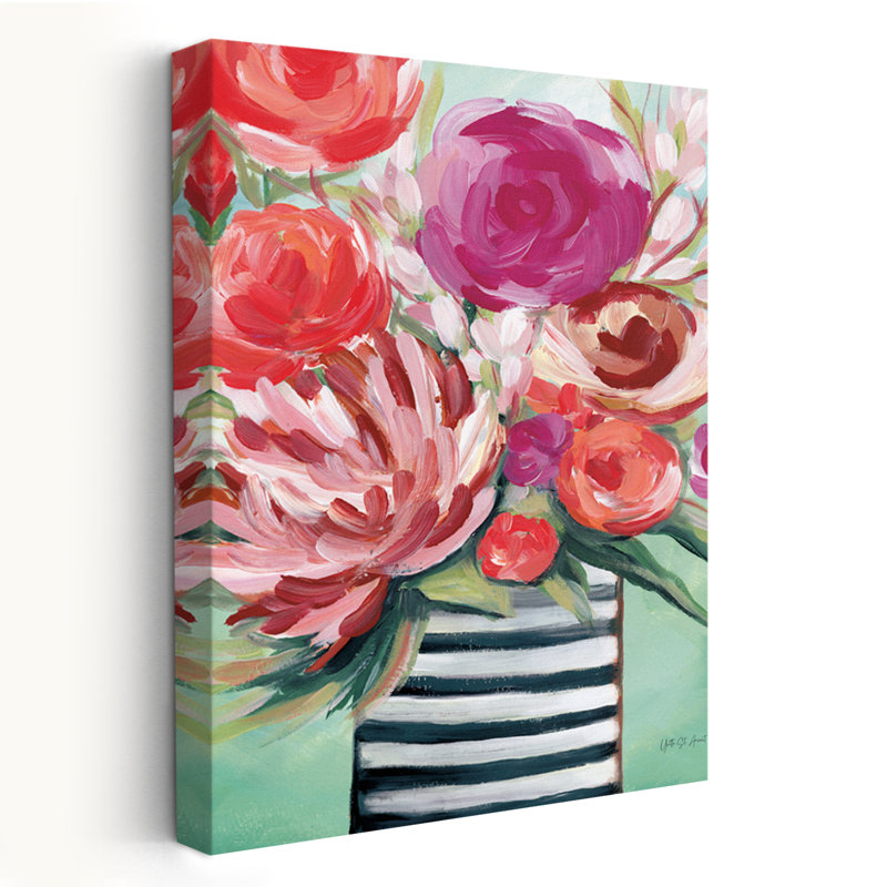 Fleurs de printemps contemporaines et BCBG dans un vase rayé I, H 60 po x l 40 po