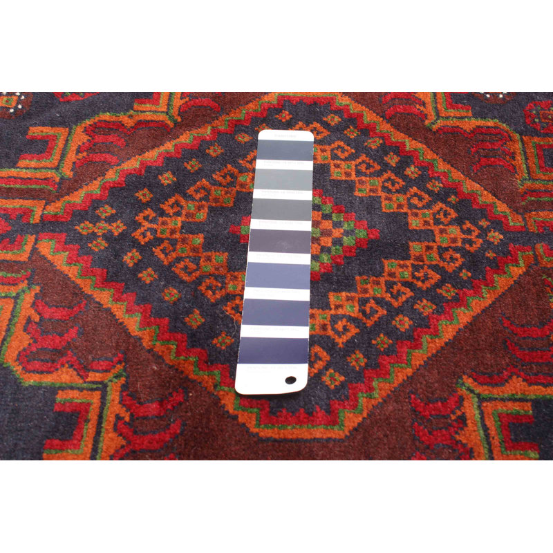 Tapis bleu marine Teimani 3 pi 11 po x 6 pi 4 po