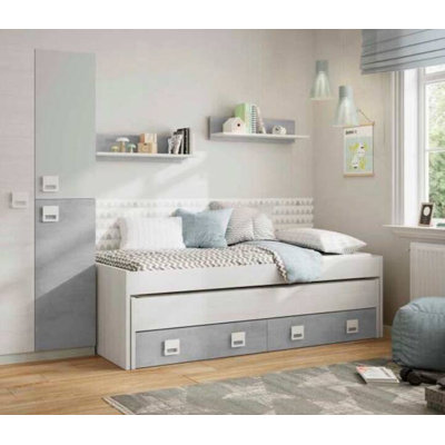 Almund Bed