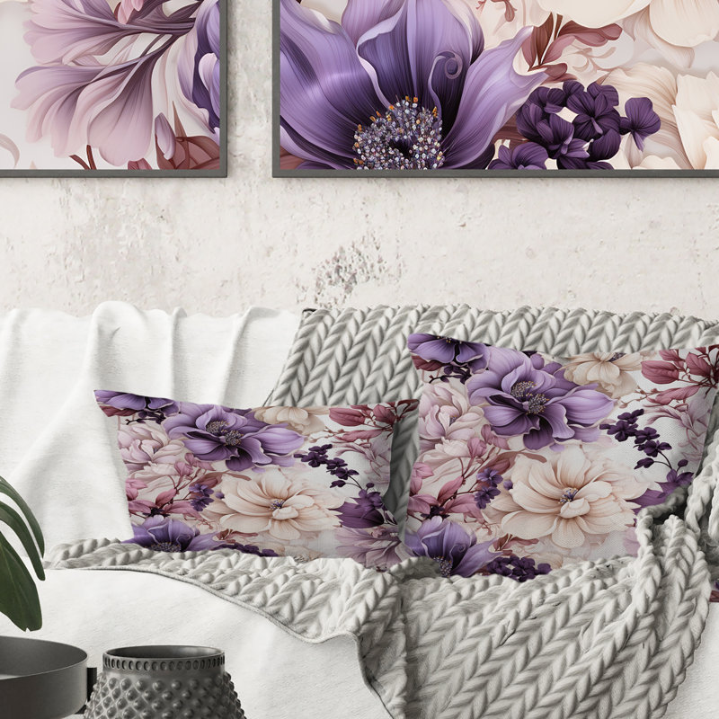 Ethereal Floral Delight Victorian Motif III - Coussin imprimé floral