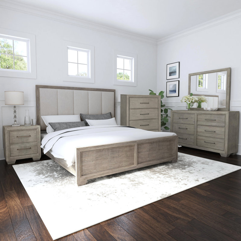 Ennesley Piece Bedroom Set, King