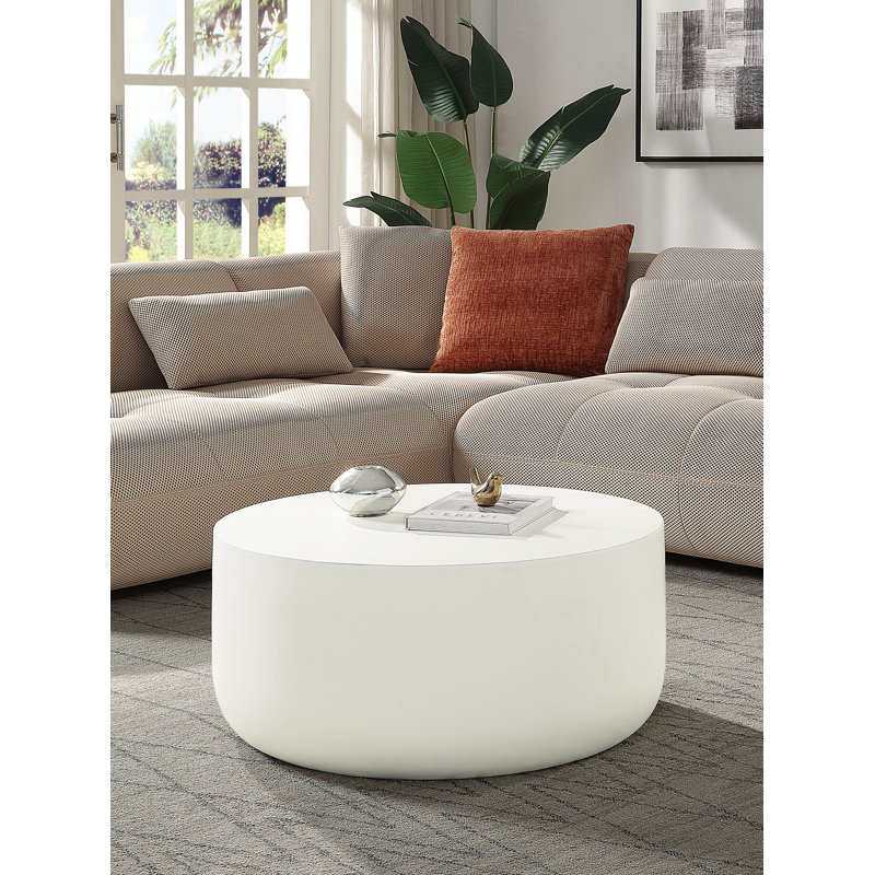 Table basse, finition blanc naturel
