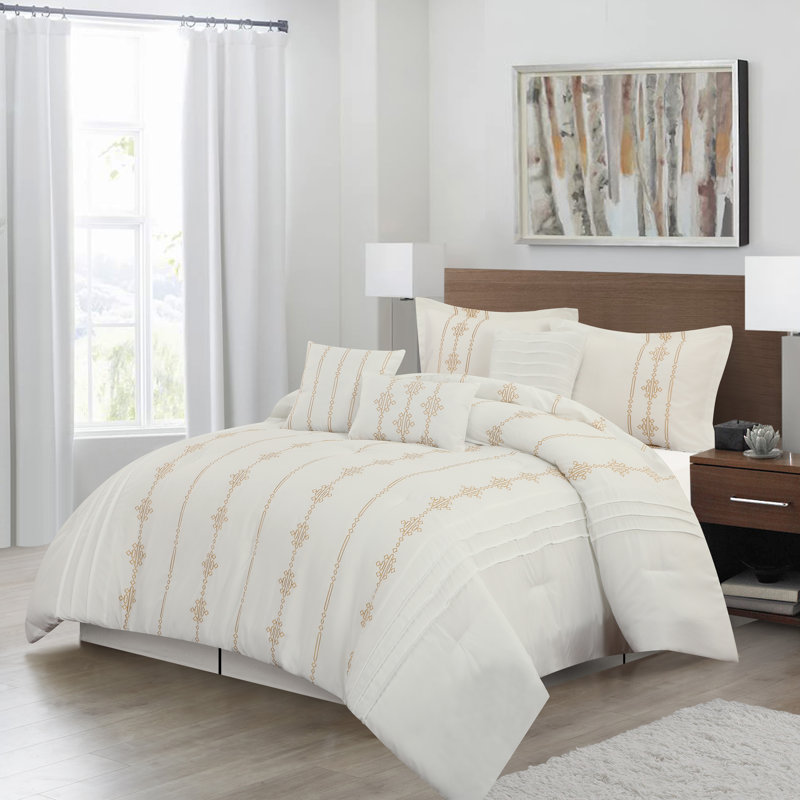 Luxurious White and Gold Queen Microfiber Comforter Set