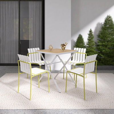 Ensemble de salle à manger 5 pièces intérieur / extérieur, 4 chaises d'appoint avec siège en PP imperméable et pieds robustes en métal, table carrée moderne pliante en PP avec pieds en métal