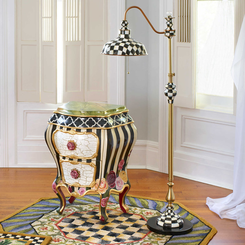 Courtly Farmhouse Floor Lamp
