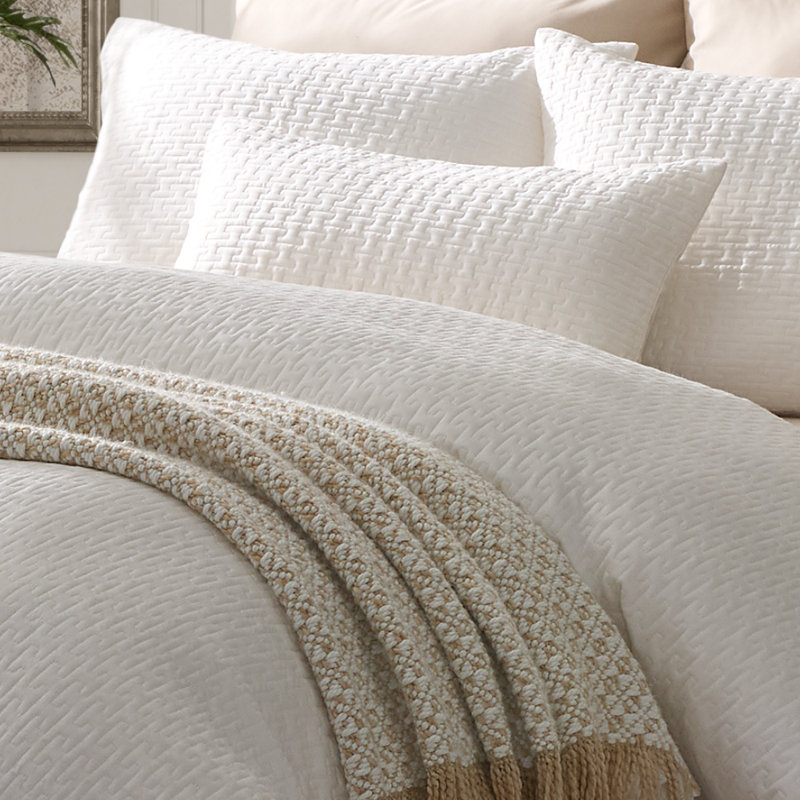 Matelasse Twin 39" Linen Set 4PC Set, King