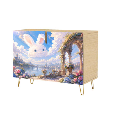 Buffet/meuble console moderne et féerique, inspiré d'un château de nuages ​​avec lapin blanc et d'un jardin fleuri sous un ciel bleu azur. Ce meuble de rangement autoportant, peu encombrant, est idéal pour le salon, la cuisine, l'entrée ou le coin café. Il est doté de deux portes de rangement dissimulées.