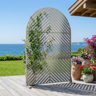 Parallel 72 x 47 Inch Metal Outdoor Privacy Screens