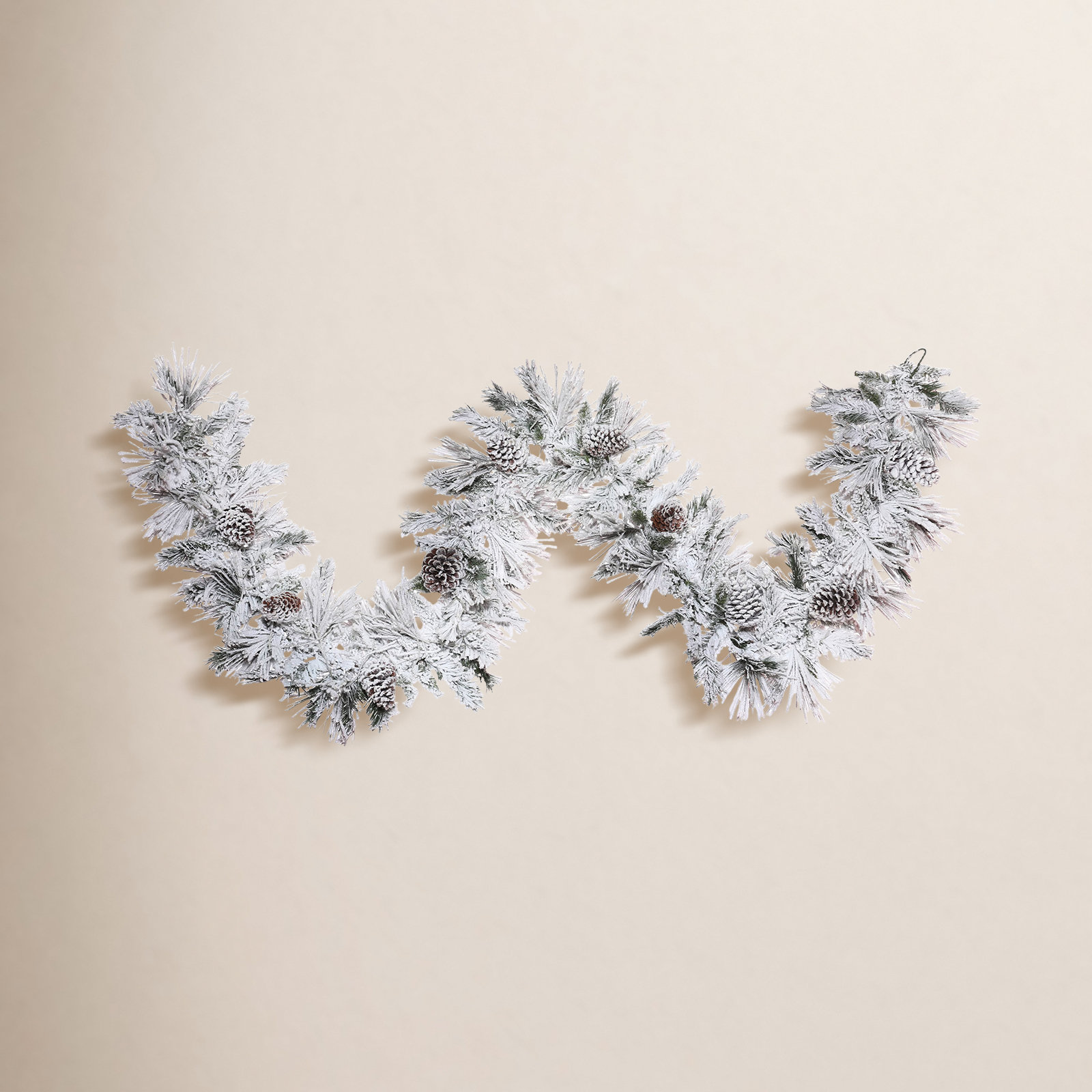 Odaniel 108'' in. Faux Pine Garland