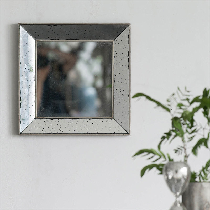 Miroir d'appoint 18 po x 18 po à finition argent vieilli, miroir mural de style traditionnel pour salon, entrée, bureau, chambre à coucher, couloir