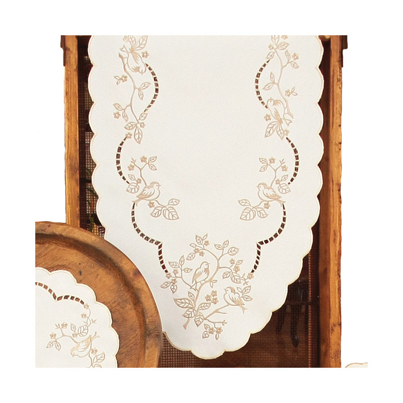 Chemin de table Woodland Embroidered Cutwork