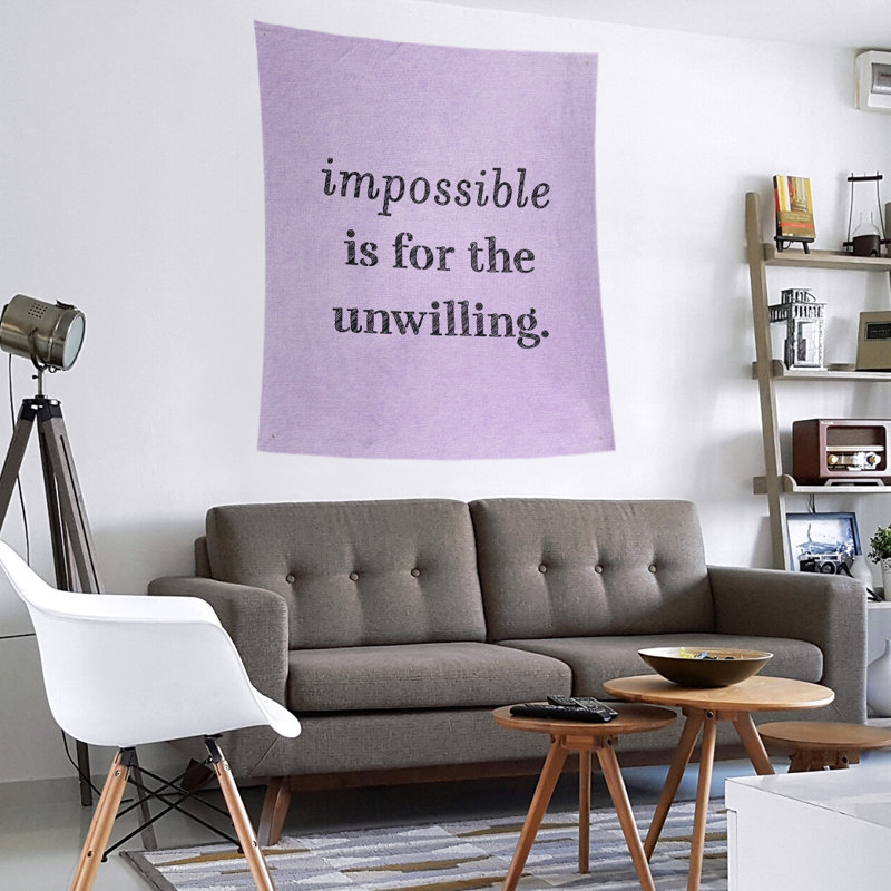 Tapisserie quote « impossible à écrire » en polyester, H 80 po x l 68 po, Mauve / noir