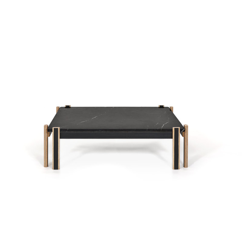 Table basse à 4 pieds Pirwi, Noir clair