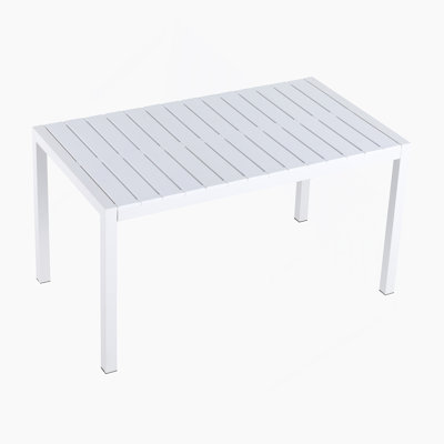 Table de bout blanche moderne de 55 po - table de salle à manger polyvalente intérieure / extérieure, table de patio, table de jardin - plateau de table léger en PP avec pieds en métal pour la cuisine, la cour et les rassemblements de terrasse (blanc)