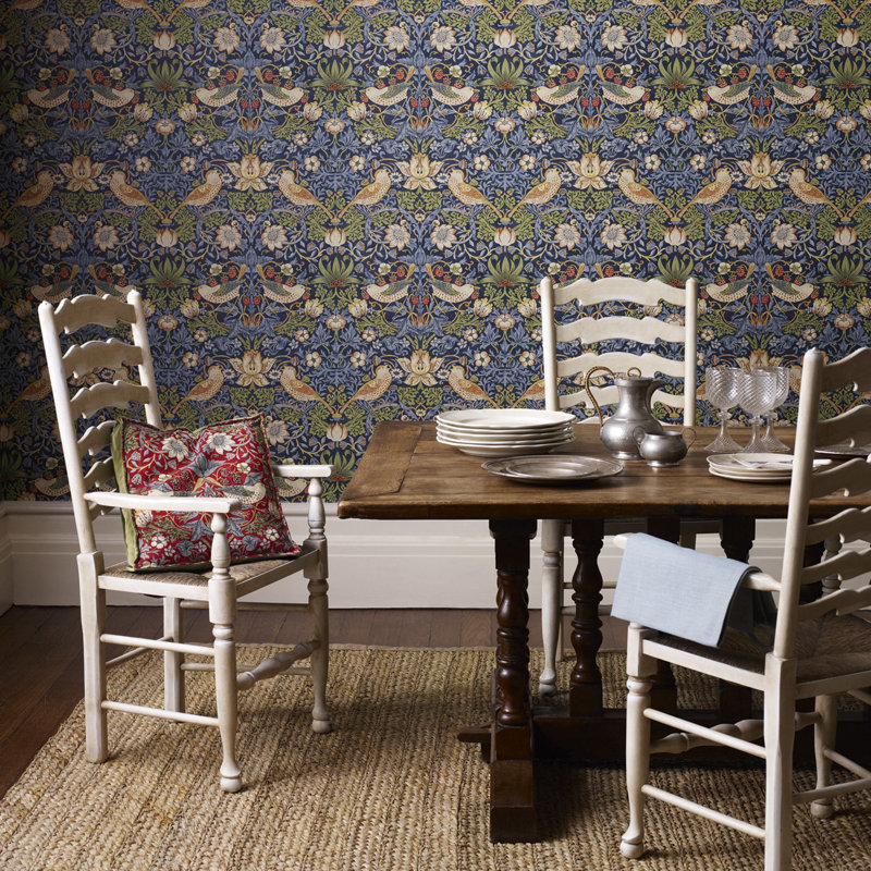 Strawberry Thief 10.05m x 52cm Matte Wallpaper Roll, Blue