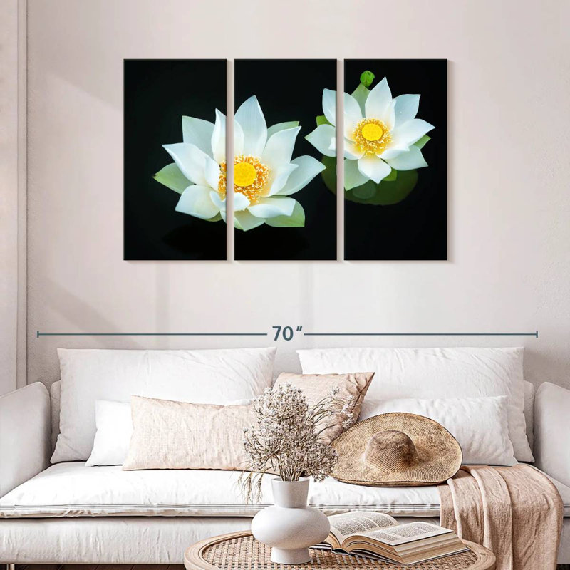 Harnek Lotuses sur fond noir, H 28 po x l 45 po