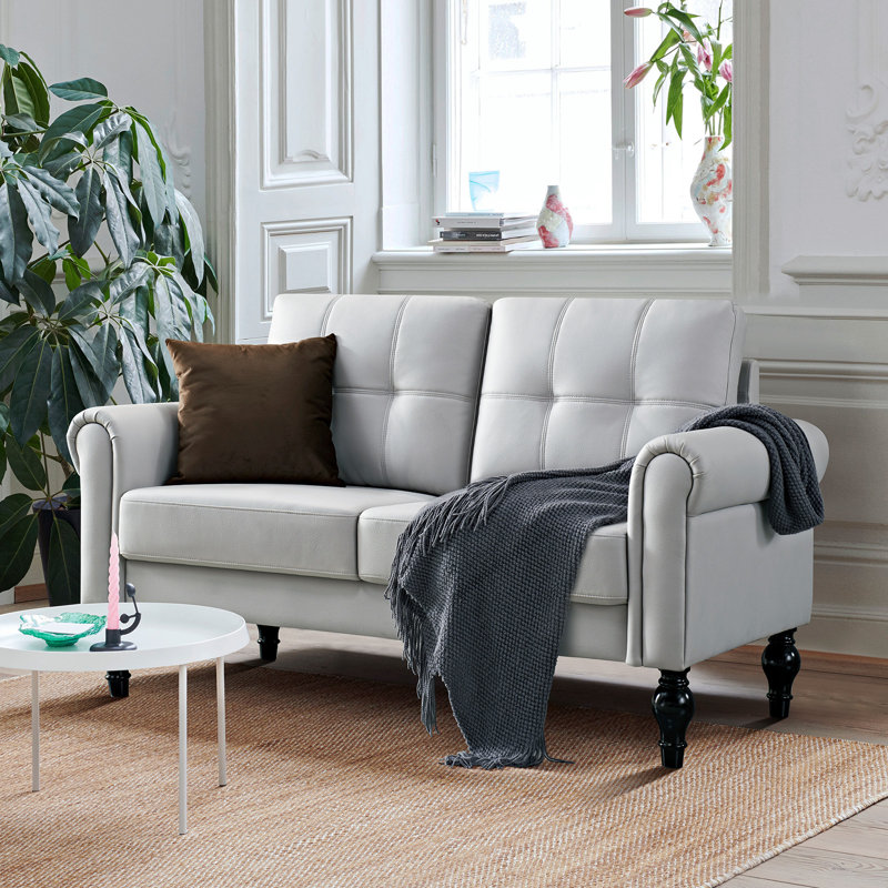 Causeuse Chesterfield à accoudoirs roulés 60,6 po Demondre, Similicuir gris pâle